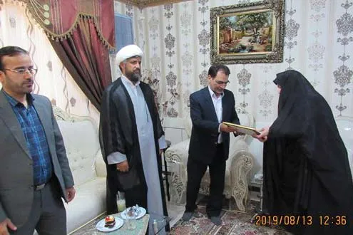 تجلیل از خانواده معظم شاهد اداره زندان فردوس