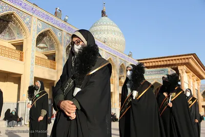 آیین تعویض پرچم گنبد آستان مقدس احمدی و محمدی شاهچراغ(ع)‎‎