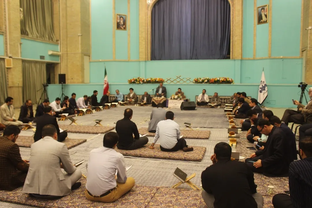 په مکې کې د کاروان نور د حاجیانو په شتون سره د مناد شهیدانود یاد اودرنښت دستورې ترسره شوې