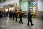 گل آرایی ضریح حضرت معصومه در آستانه سالروز ورود بانوی کرامت