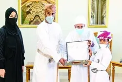 ওমানে হাফেজ অটিস্টিক শিশুকে বিশেষ সম্মাননা