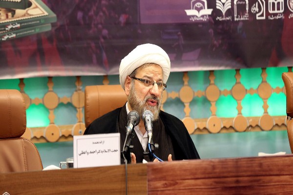 رهبر شهید هویت ملی ـ ایمانی ایرانیان را زنده کرد