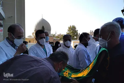 آئین قدردانی خادمیاران رضوی از کادر درمان بیمارستان مسلمین شیراز