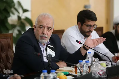 نشست فراکسیون قرآن مجلس با جمعی از پیشکسوتان و فعالان قرآنی