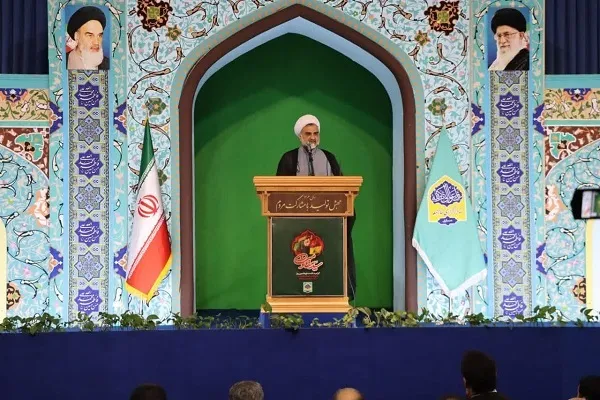 نماز جمعه ساری به امامت حجت الاسلام محمدرضا نصوری، امام جمعه موقت ساری در مصلی امام خمینی (ره)