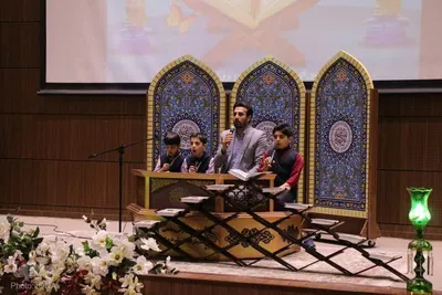 مهدی غلامنژاد به همراه فرزندان 