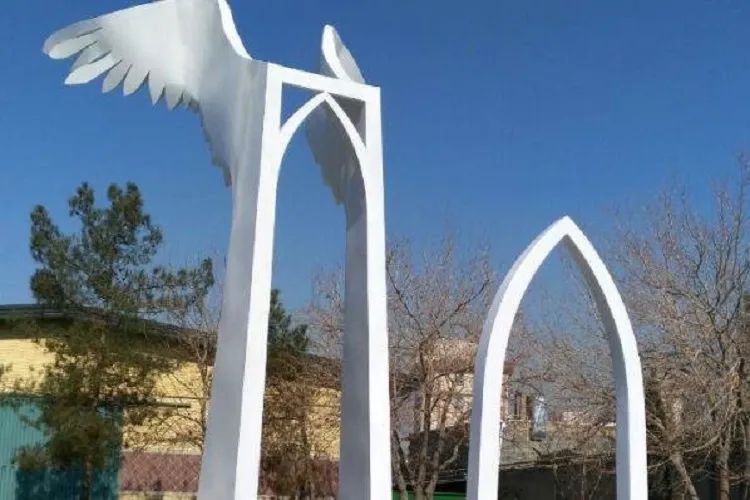 احداث یادمان شهدا در روستاهایی با هشت شهید در دستور کار قرار گیرد