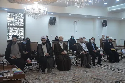 نشست علمی تبیین حقایق و ارزش‌های انقلاب در تبریز