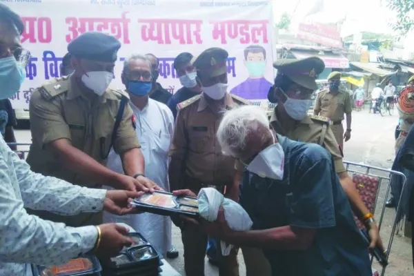 कोई भी भूखा सोने न पाए एक कोशिश ऐसी भी
