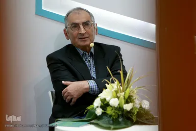 مناظره صادق زیباکلام و محمدحسن قدیری ابیانه با موضوع تعهد و تخصص مسولان و نقد مسولانه