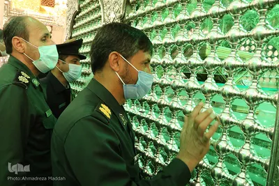 عطرافشانی حرم شاهچراغ(ع) در روز میلاد امام حسین(ع)‎‎