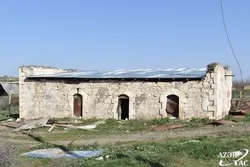 Les Arméniens ont utilisé la mosquée du village de Merdinli comme étable et détruit le cimetière