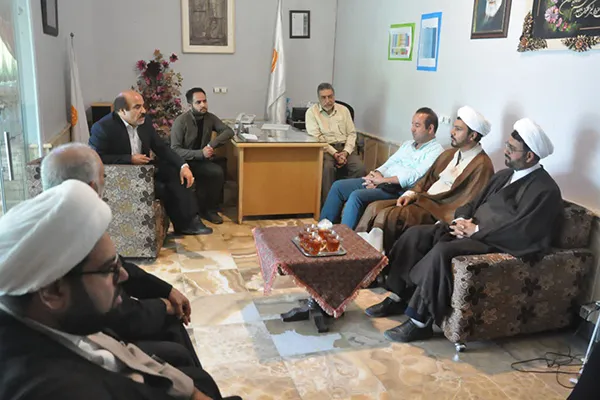 «دست‌های مهربانی» به‌سوی دختران مؤسسه پرتو مهر امام رضا(ع)
