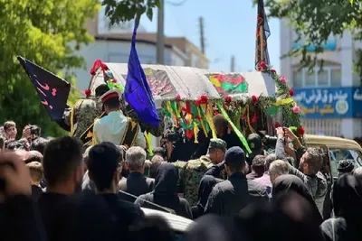 تشییع پیکر شهید قهرمانی