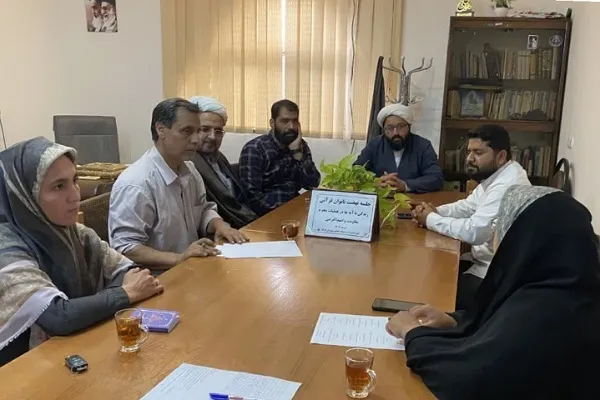 جلسه نهضت بانوان قرآنی «عملیات ماه محرم» در آق‌قلا برگزار شد