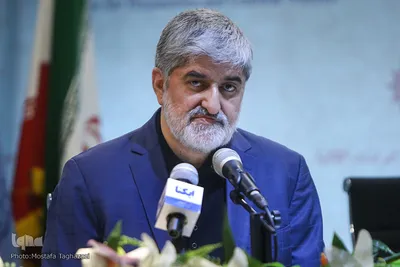 گفت‌وگوی علی مطهری با دختران و پسران انقلاب در مورد حجاب