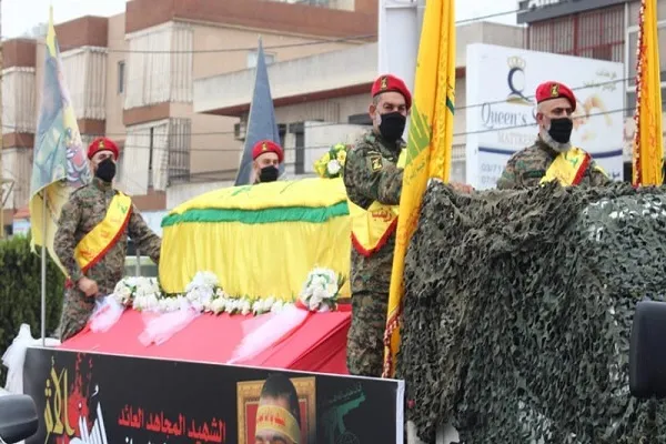 برگزاری مراسم تشییع مدافع حرم لبنانی چهار سال پس از شهادت + عکس