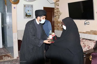 دیدار مسئولان با خانواده شهدای اهل سنت خراسان‌جنوبی