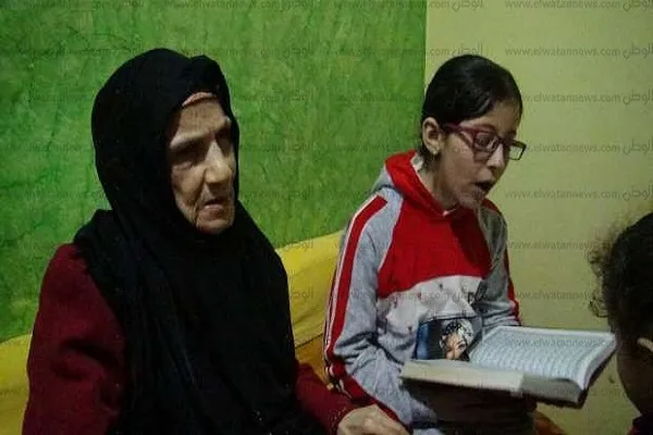 بانوی مصری و 60 سال خدمت به قرآن با نور دل/ هر پنج روز یک بار قرآن را ختم می‌کنم