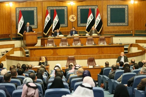 Il Parlamento iracheno vota per l'espulsione delle forze statunitensi dopo l'assassinio del generale Soleimani