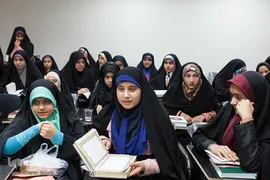 رقابت ۷ هزار بانو در مسابقات دارالقرآن امام علی(ع)
