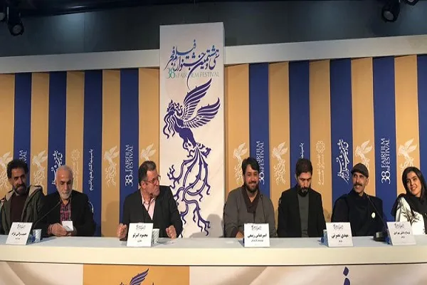 «لباس شخصی» نمایانگر زوایای پنهان تاریخ