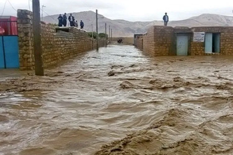 زیرآب رفتن ۷ پل و تخریب ۳ منزل مسکونی در چهارمحال و بختیاری