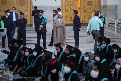جشن فارغ‌التحصیلی دانشجویان پزشکی در حرم رضوی