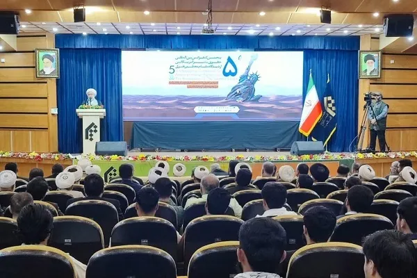 مراکز علمی چهره جنایتکار آمریکا را برای همگان تبیین کنند