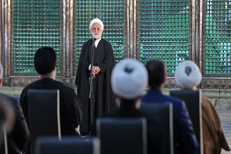 امام(ره) برای تحقق و گسترش عدالت قیام و انقلاب کرد