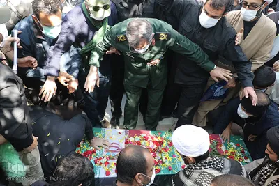 تشییع پیکر پاک شهید مدافع حرم حجت الاسلام و المسلمین «مجید سلمانیان»‎