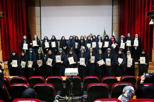 جشنواره تئاتر دختران تمدن‌ساز استان قم پایان یافت
