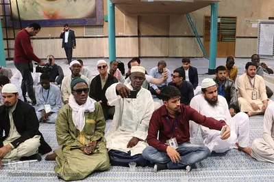 بازدید متسابقین خارجی از بیت امام خمینی(ره)