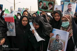 مراسم تشییع پیکر مطهر روحانی شهید مدافع امنیت در شیراز