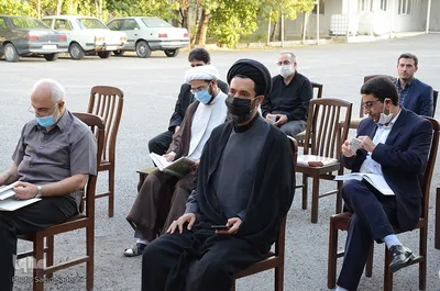 نشست مجمع اساتید و پیشکسوتان قرآنی آذربایجان‌شرقی