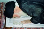 فیلم | روایت شنیدنی از اهمیت نماز اول وقت در سیره رهبر شهید انقلاب