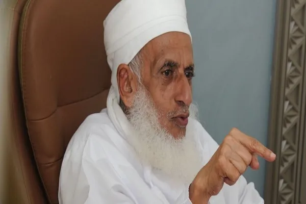 مفتي عُمان يدعو المسلمين لمقاطعة المنتجات السويدية