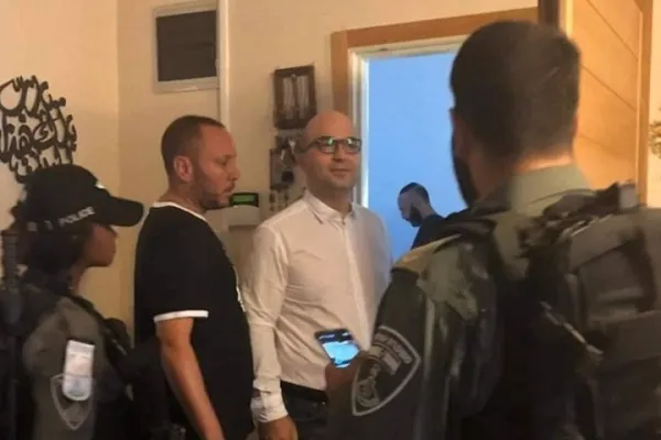 الاحتلال الاسرائيلي يعتقل وزير شؤون القدس 