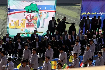 نواختن زنگ استکبارستیزی در شیراز‎