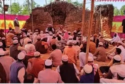 জয়পুরহাটে ৭শ’ বছরের পরিত্যক্ত মসজিদে পুনরায় আজান ও নামাজ শুরু!
