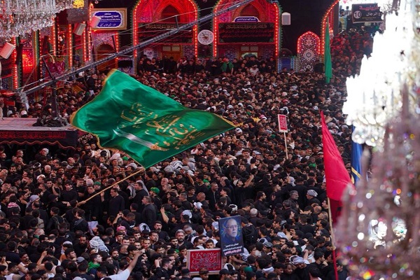 حال و هوای حرم امام حسین (ع) در روز اربعین + فیلم و عکس