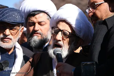 تشییع پیکر آیت‌الله مستجاب‌الدعواتی در اصفهان