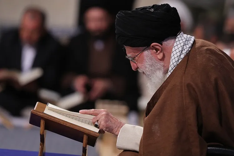 محفل انس با قرآن کریم در حضور رهبر انقلاب در اولین روز ماه مبارک رمضان