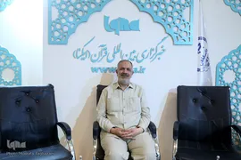 احمد مسجد جامعی، عضو شورای شهر تهران در پنجمین روز نمایشگاه قرآن کریم در غرفه ایکنا