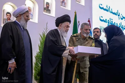 نوزدهمین پاسداشت ادبیات جهاد و مقاومت در حرم شاهچراغ(ع)