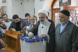 چهاردهمین دوره انتخابات ریاست جمهوری در حرم حضرت معصومه(س) و مسجد مقدس جمکران