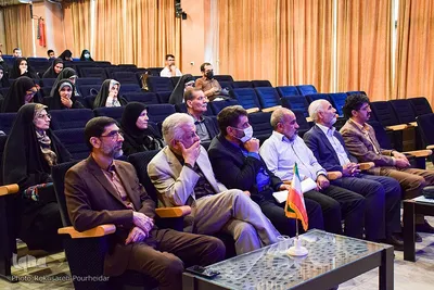 نشست ارزش‌ها و تربیت معنوی از دیدگاه امام علی (ع)