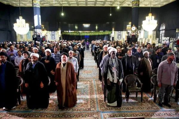 تجدید بیعت اربعینی‌ها با امام زمان(عج) در  مسجد جمکران