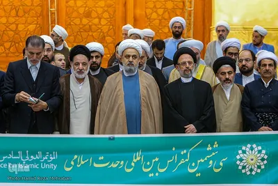 ادای احترام مهمانان کنفرانس وحدت به امام راحل