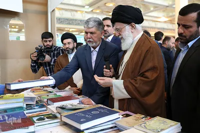 بازدید رهبر انقلاب از سی و‌‌ یکمین نمایشگاه بین‌المللی کتاب تهران